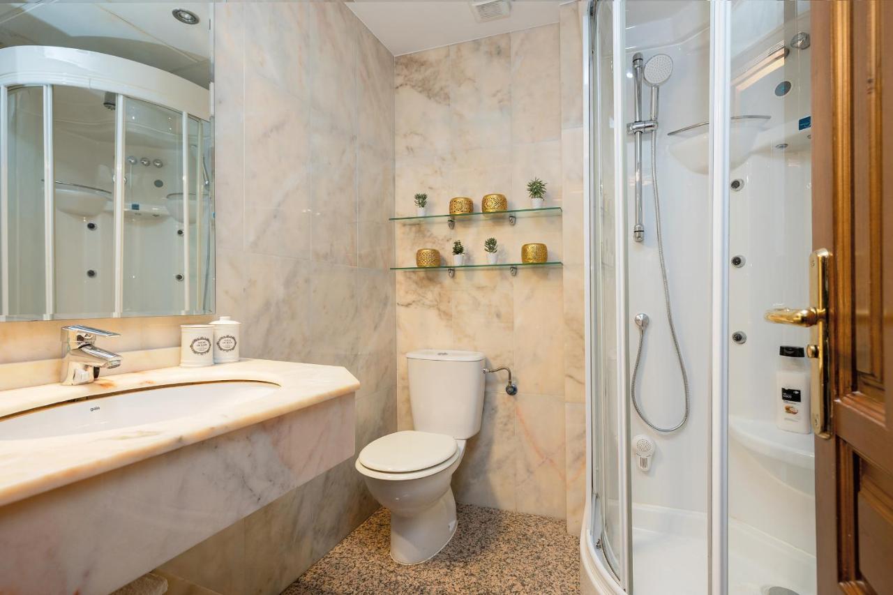 Dreaming Bib Rambla - Free Parking Apartment Granada Ngoại thất bức ảnh